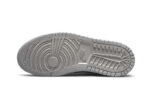 AirJordan1HighZoomCMFTMetallicSilver1_800x